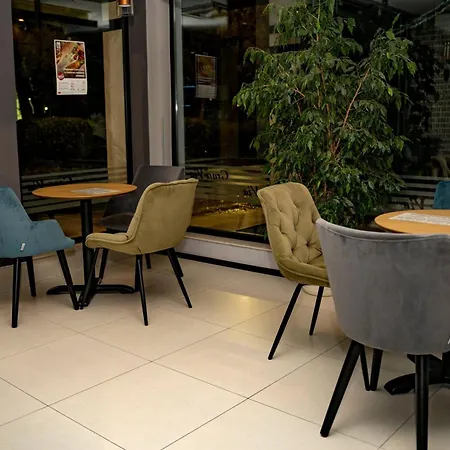 מלון Gran Via בורגאס