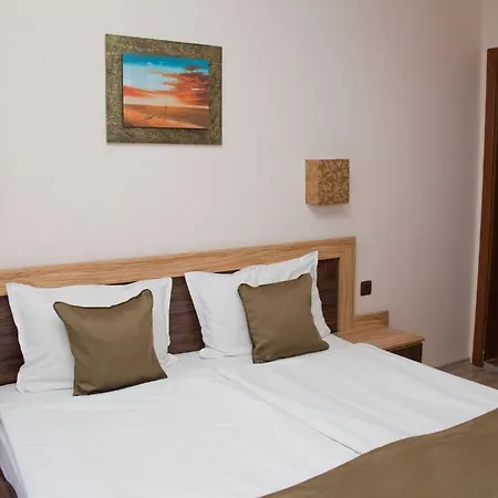 Gran Via מלון 3*