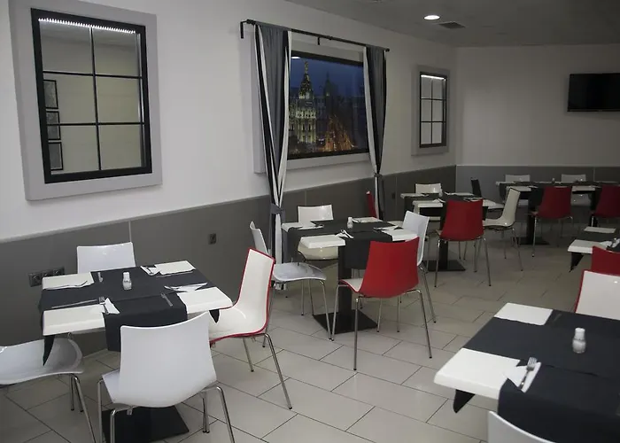 Gran Via 호텔 부르가스